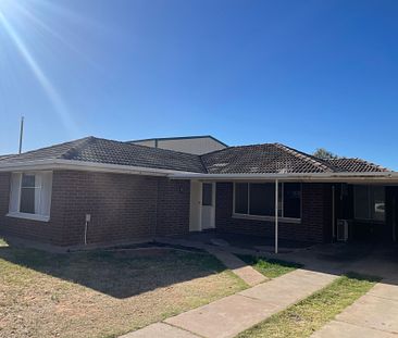 19 Victoria Parade&comma; Port Augusta - Photo 5