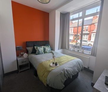 1 bedroom in a house share to rent - Photo 4