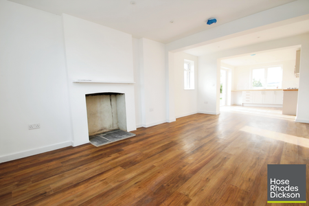 3 bedroom detached house to rent - Photo 2