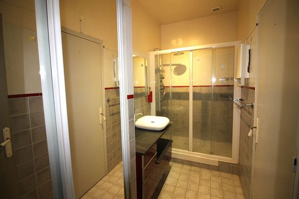 NIMES FACULTES HOCHE Bel appartement de type 3 de 78.54 m2 avec terrasse ., - Photo 1