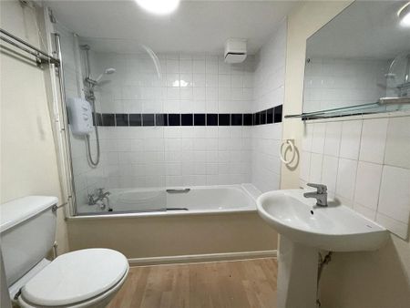 2 bedroom terraced house to rent - Photo 2