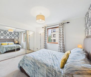 3 bedroom flat to rent - Photo 5