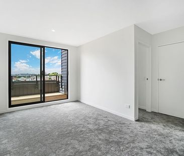 2 Bed Quality Apt+ Balcony/Parking- - Photo 1