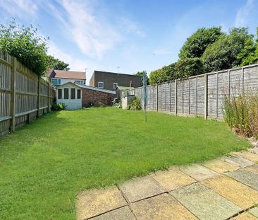 3 bedroom semi-detached house to rent - Photo 4