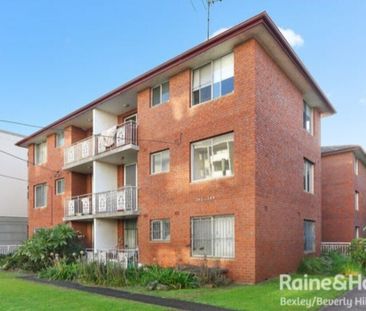 Marrickville - Photo 2