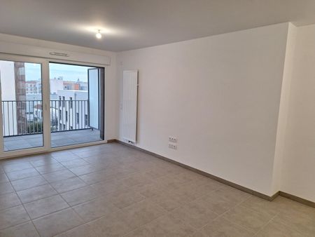 location Appartement T2 DE 42.02m² À CLERMONT FERRAND - Photo 3