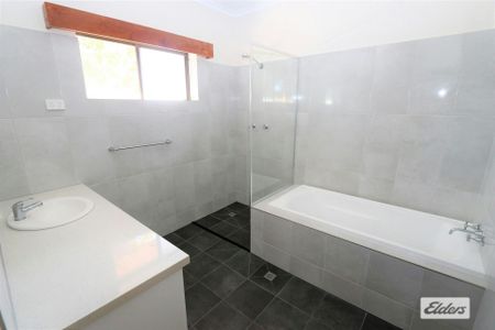3 BEDROOM TOWN HOUSE PERFECT FOR YOU AND YOUR FAMILY! - Photo 5