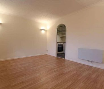 Somerset Gardens, London, N17 - Photo 3