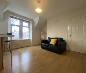 Llanbleddian Gardens, Cathays - Photo 1