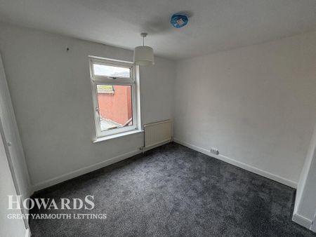 4 bedroom terraced house to rent - Photo 4
