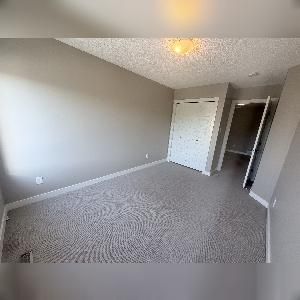 Cybecker 4 bed 3.5 bath Townhouse Edmonton NOW FOR RENT! - Photo 1