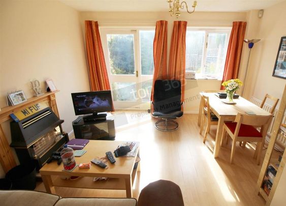 2 bedroom semi-detached house to rent - Photo 1