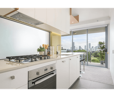 Premium One-Bedroom Apartment with Stunning City Views - Unfurnished - Photo 5