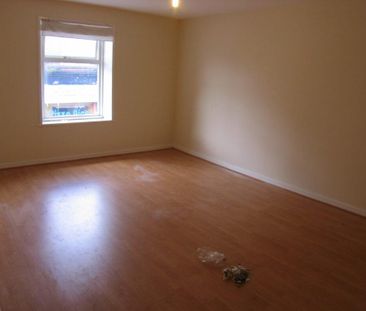 Property to rent - Photo 2