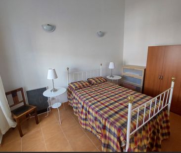 Casa Térrea T1 Zona calma totalmente renovada. Arrendamento de Outu... - Photo 3