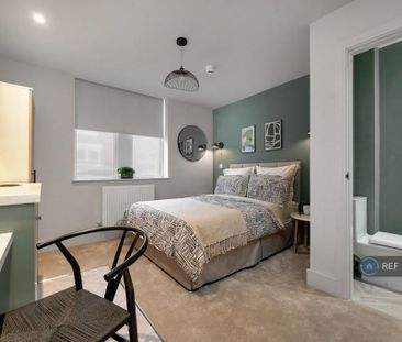 1 bedroom in a house share to rent - Photo 3