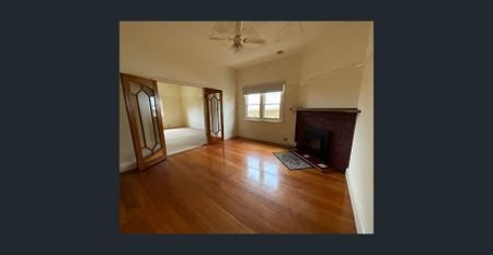 Where classic charm meets modern living - Photo 3