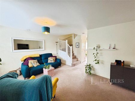 2 bedroom semi-detached house to rent - Photo 2