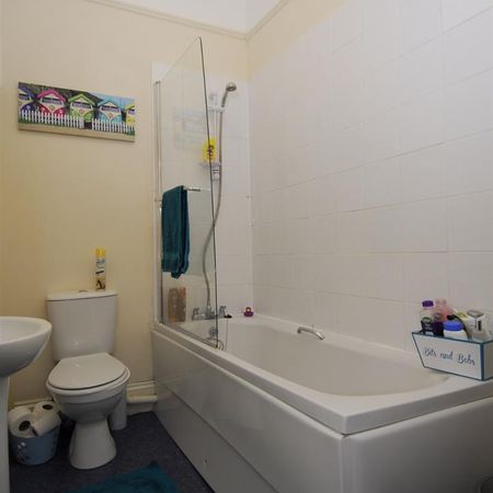 Napier Terrace, Flat 2, Plymouth - Photo 4