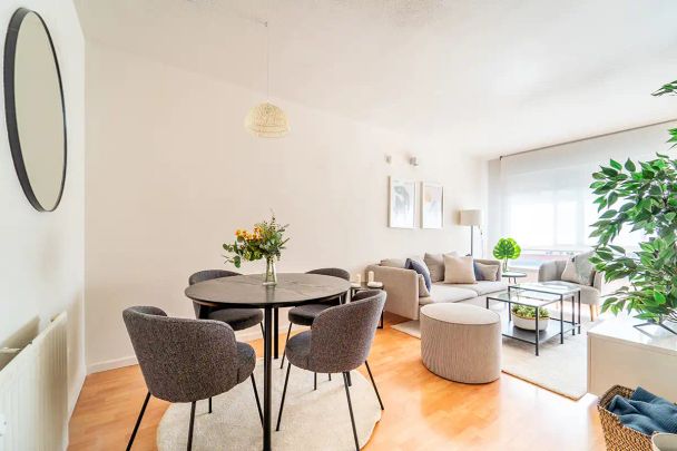 Piso de alquiler en Calle del Pintor Ignacio de Zuloaga, 4, Sanchinarro - Photo 1