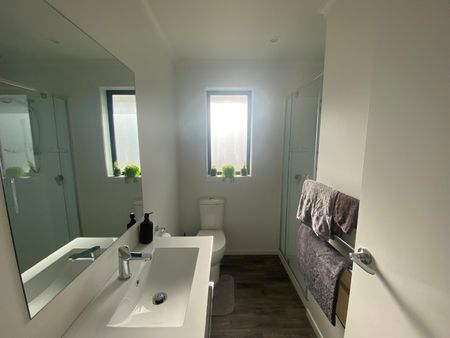 Enjoy unbeatable convenience at 2/43 Smith Street, Frankton – right in the heart of Hamilton! - Photo 4