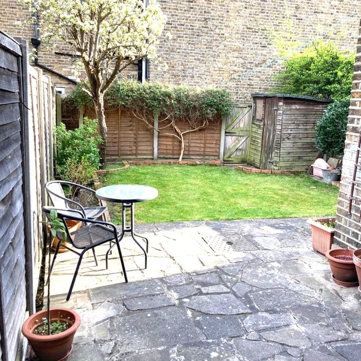 Room in a Shared House, Grafton Road, W3 - Photo 1