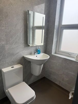 Room in a Shared House, Tanner St, IG11 - Photo 1