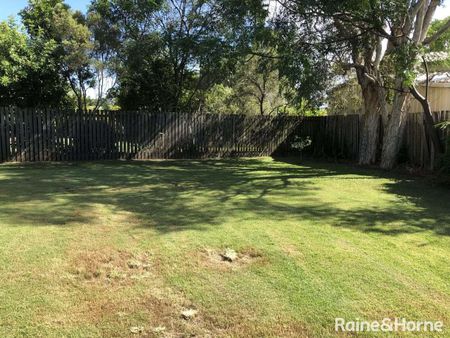 Central Location - Kawungan - Photo 3