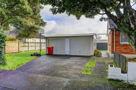 Three Bedroom Home in Saint Andrews - Photo 5