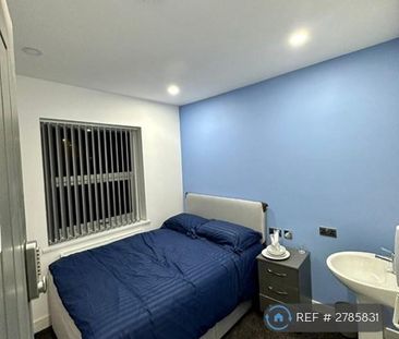 6 bedroom terraced house to rent - Photo 1