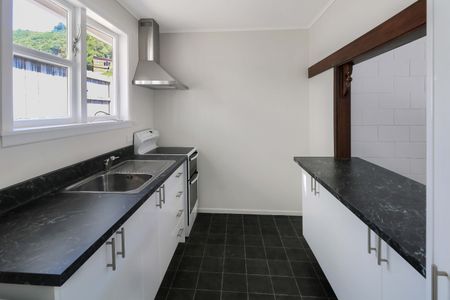 Renovated 1 bedroom- Brooklyn - Photo 3