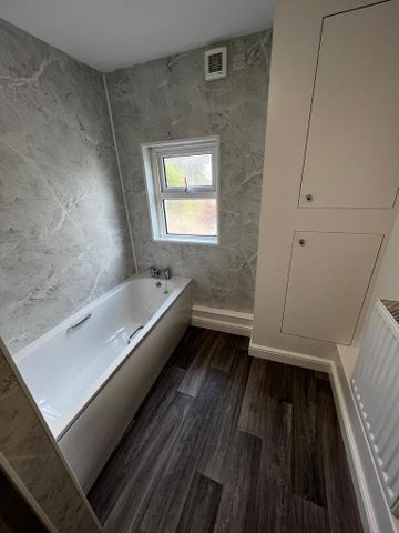 3 bedroom detached house to rent - Photo 4