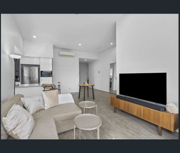 Modern design 2-bedroom apartment avaliable in one week! - Photo 1