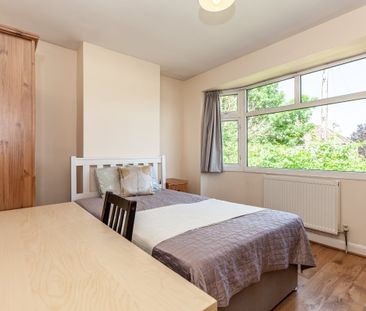 Beechey Avenue, Marston - Photo 6