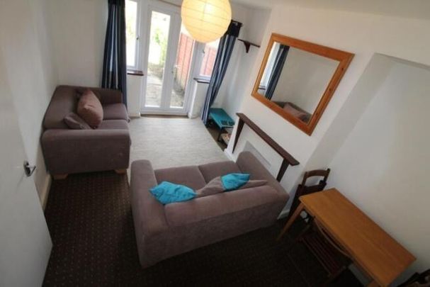 4 bedroom terraced house to rent - Photo 1