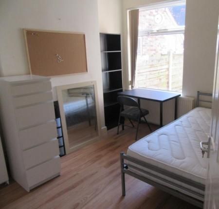 Whitby Avenue, Fallowfield, Manchester, M14 - Photo 5