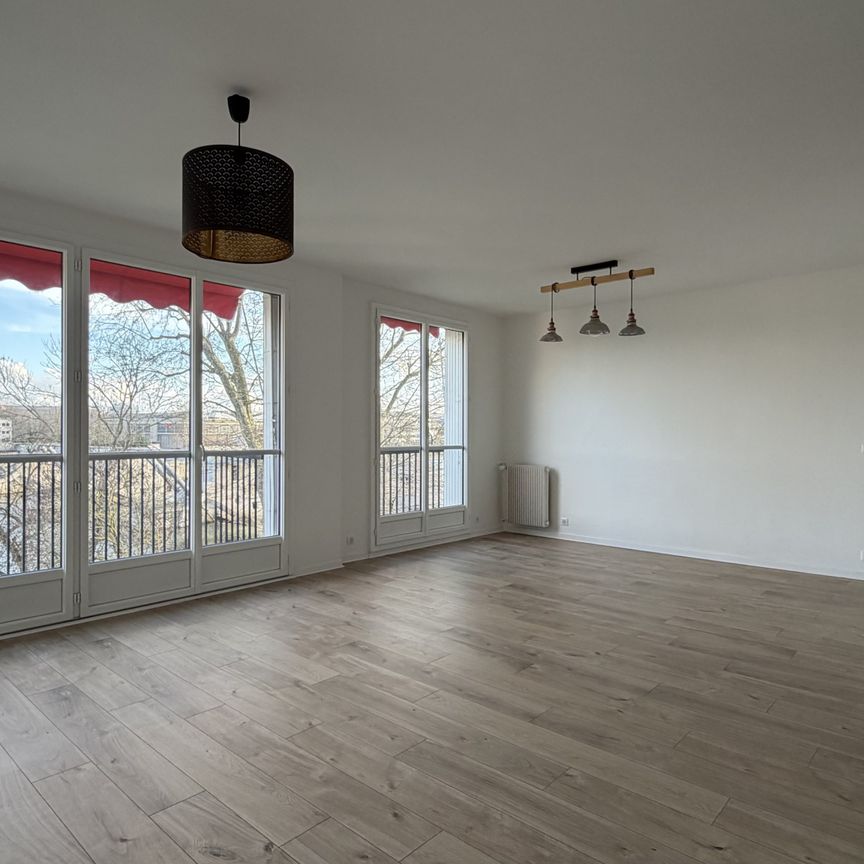 Location Appartement 5 pièces 107m² CHATOU 78400 - Photo 1