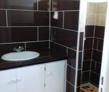 Location Maison 3 pièces 90m² STE ANNE 97180 - Photo 2