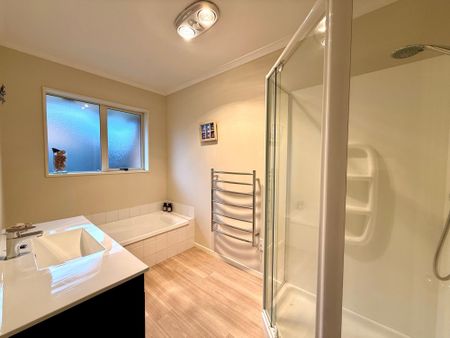 Halswell, 4 bedrooms - Photo 5