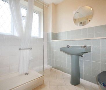 3 bedroom end of terrace house to rent - Photo 4