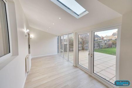 3 bedroom semi-detached house to rent - Photo 3