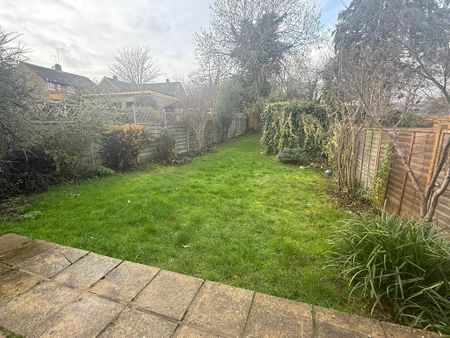 2 bedroom semi-detached house to rent - Photo 5