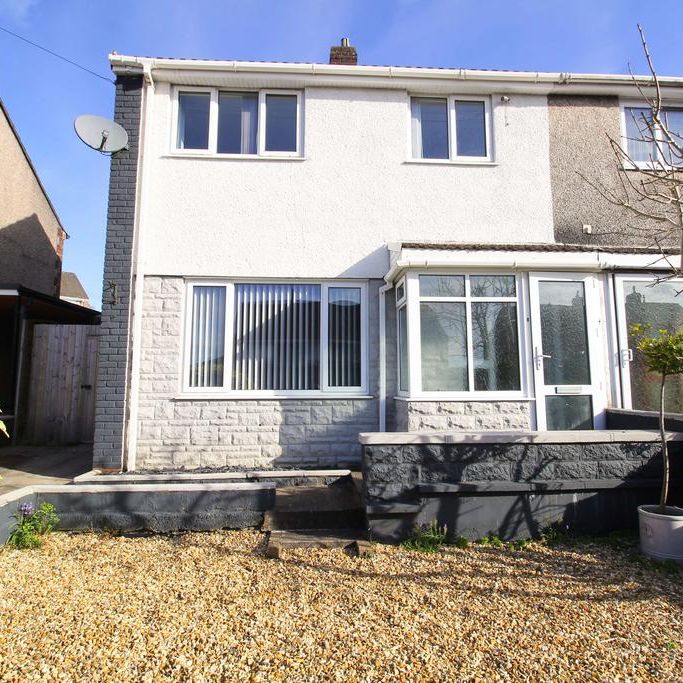 3 bedroom semi-detached house to rent - Photo 1