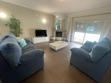 Excelente moradia V3 com Piscina localizada em Albufeira na zona das Ferreiras. - Photo 3