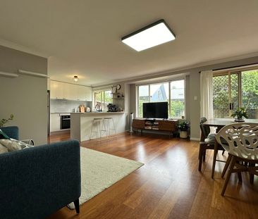 Immaculate Townhouse in Prime Castle Hill Location - Photo 1