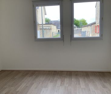 A louer appartement type F3 - centre ville Carentan Les Marais - Photo 3