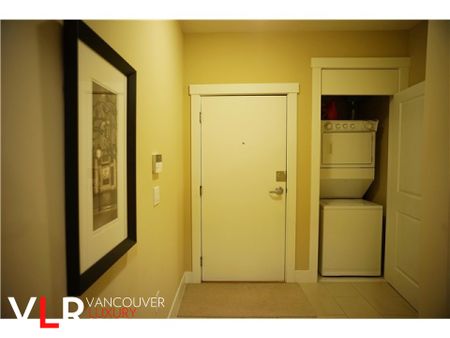 Condo in Vancouver West Side, BC - Photo 5