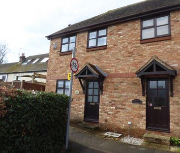 2 bedroom semi-detached house to rent - Photo 4