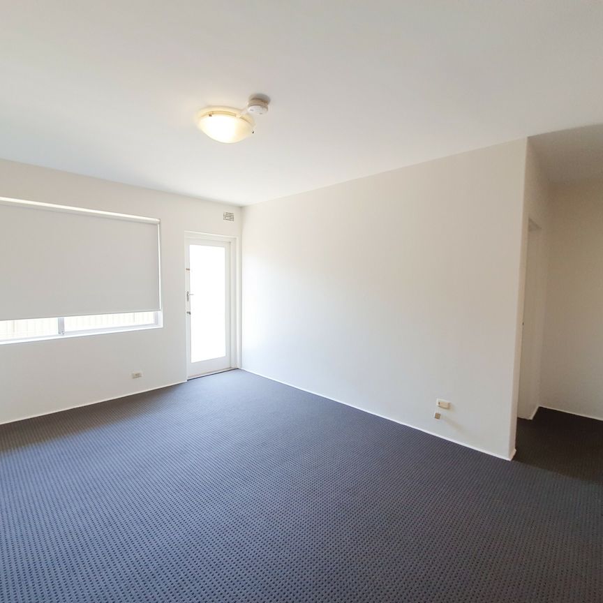 2 Bedroom Elevated Ground Floor Unit! - Photo 1