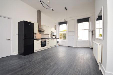 3 bedroom apartment to rent - Photo 2
